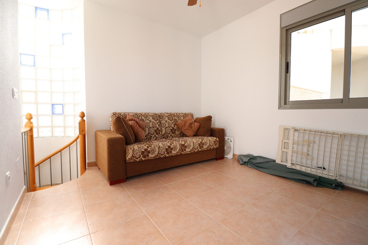 3-Bedroom Duplex Apartment in  Guardamar del Segura | Sun... - Image 14