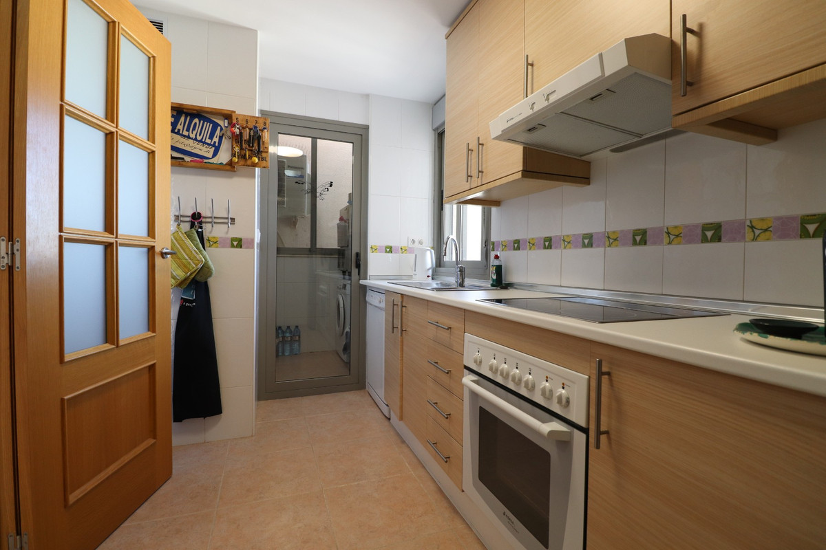 3-Bedroom Duplex Apartment in  Guardamar del Segura | Sun... - Image 9
