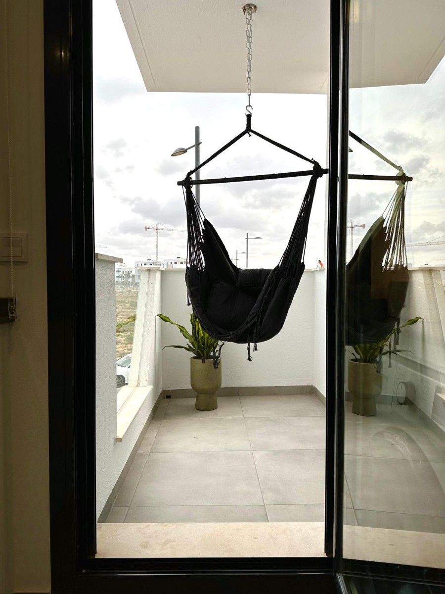 2-Bedroom Apartment in Torre - Pacheco - Image 13