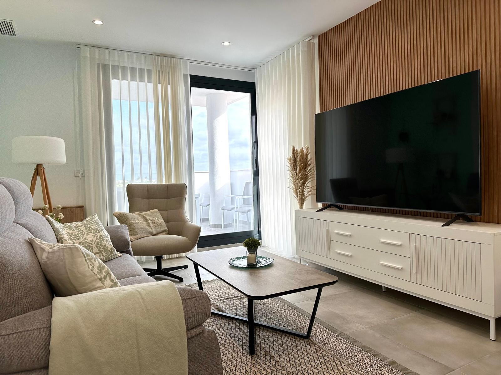 2-Bedroom Apartment in Torre - Pacheco - Image 2