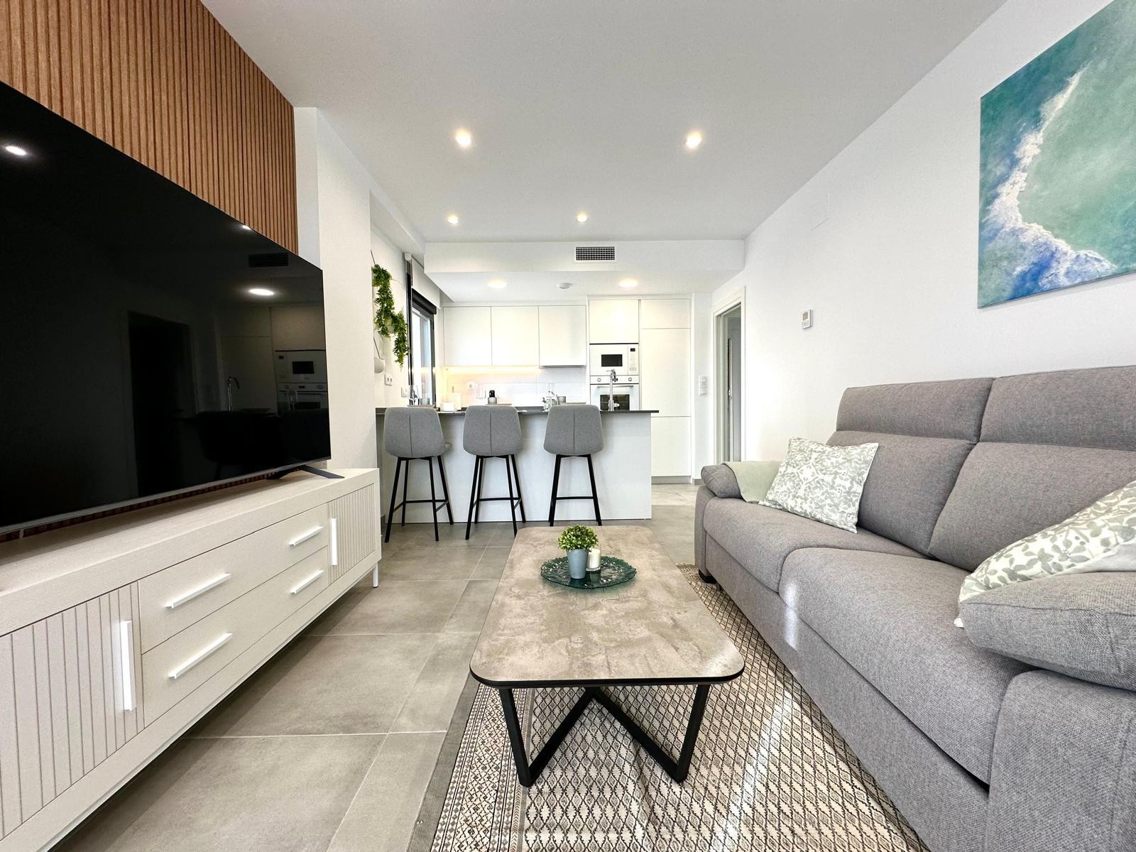 2-Bedroom Apartment in Torre - Pacheco - Image 3