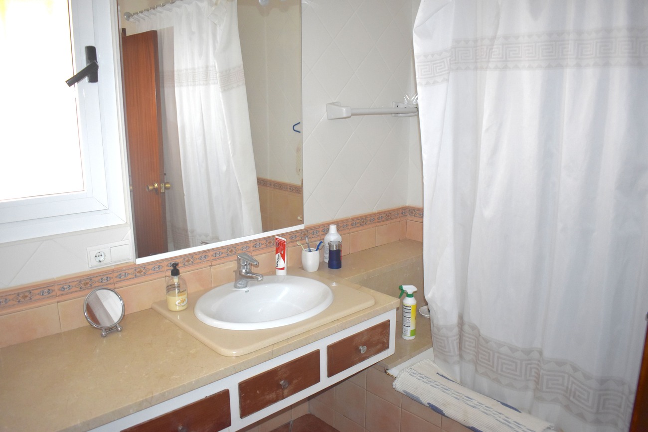 6-Bedroom Villa in El Edén - Los Estaños, Guardamar del Segura - Image 19