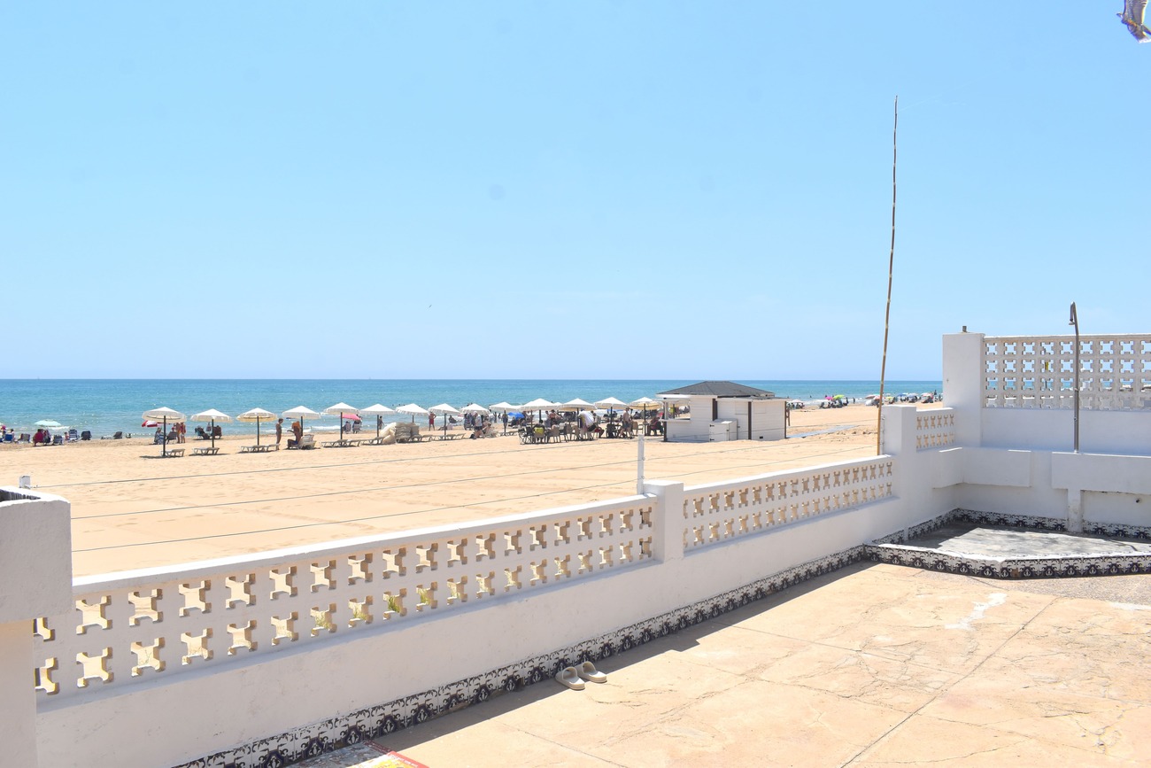 6-Bedroom Villa in El Edén - Los Estaños, Guardamar del Segura - Image 2