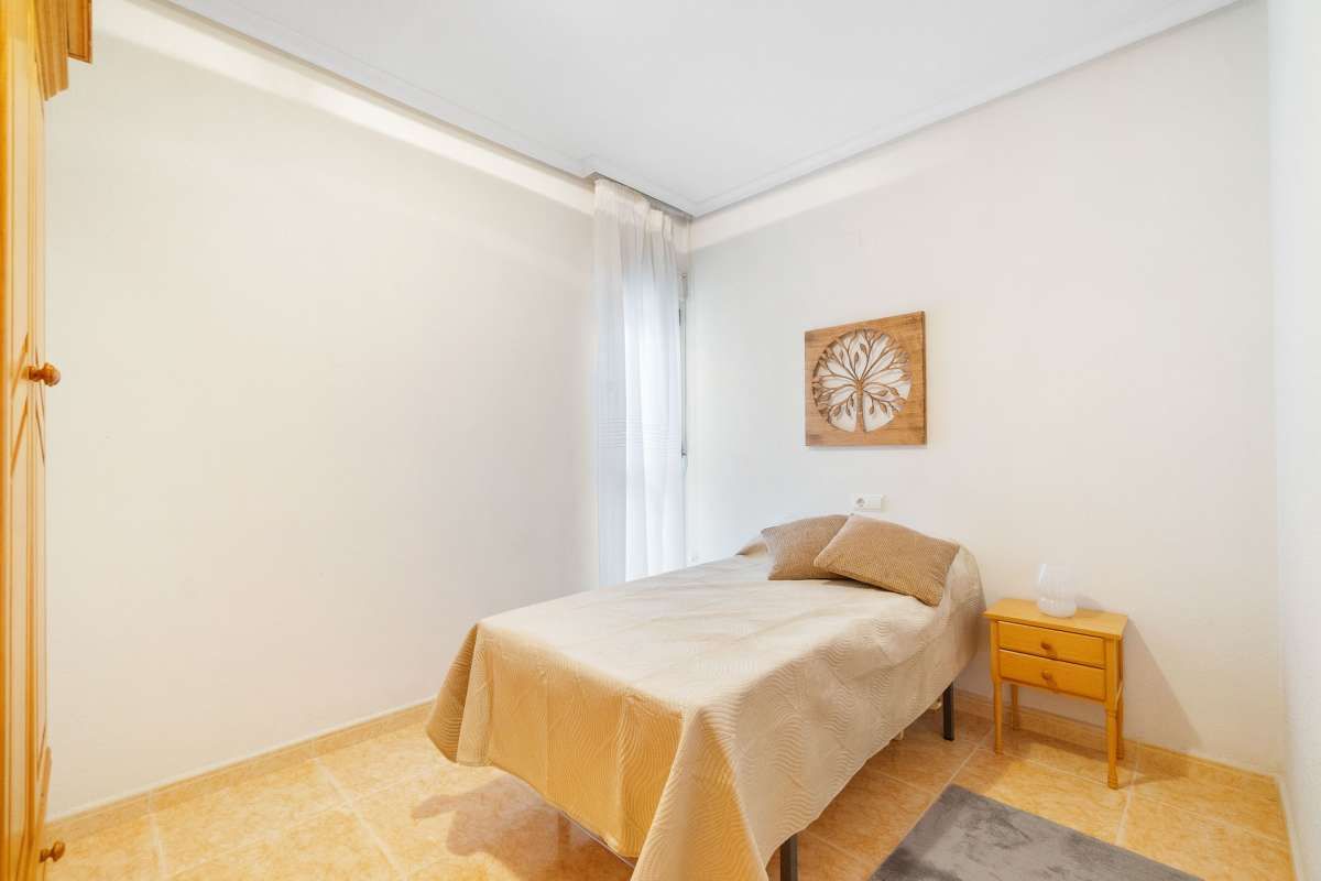 3-Bedroom Apartment in Centro, Torrevieja - Image 12