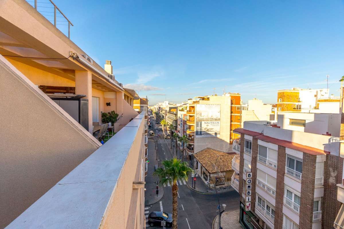 3-Bedroom Apartment in Centro, Torrevieja - Image 16