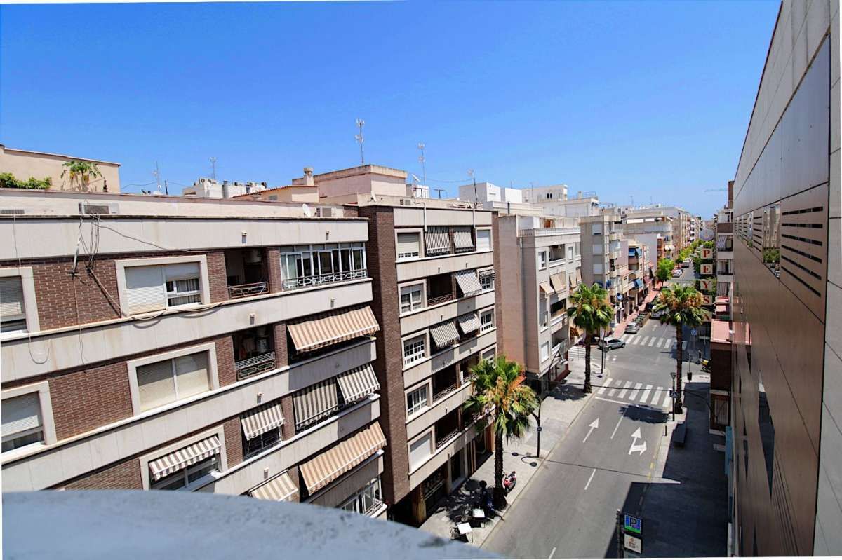 3-Bedroom Apartment in Centro, Torrevieja - Image 19