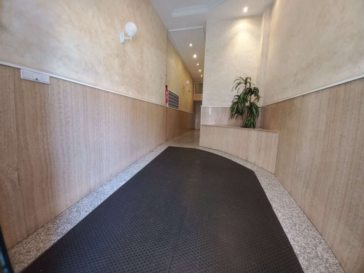 3-Bedroom Apartment in Centro, Torrevieja - Image 20