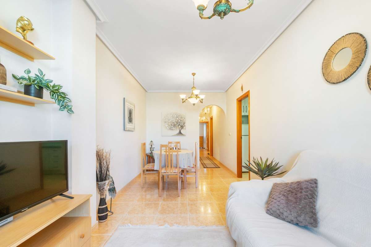 3-Bedroom Apartment in Centro, Torrevieja - Image 3