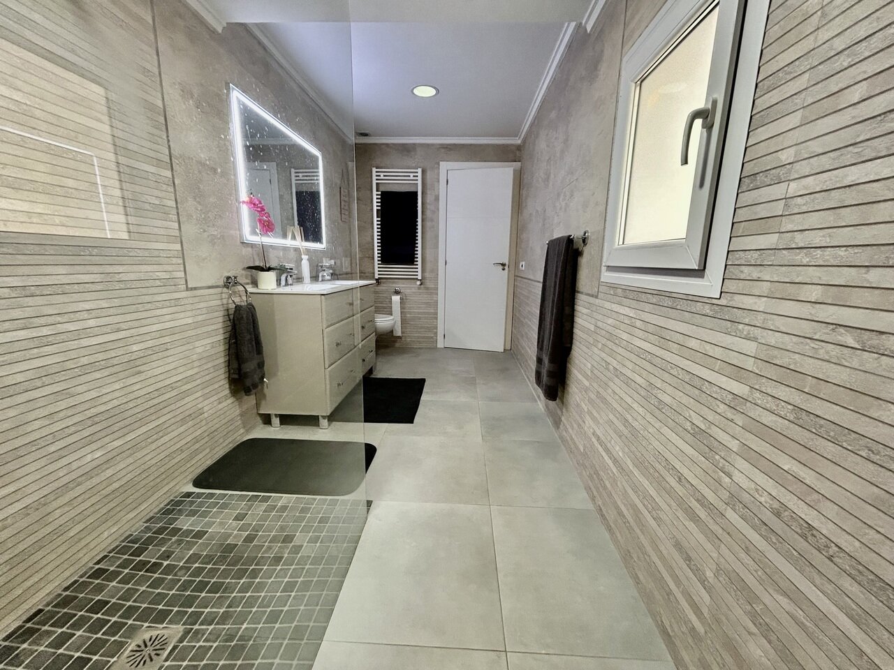 6-Bedroom Villa in Cabo Roig, Cabo Roig - Image 32