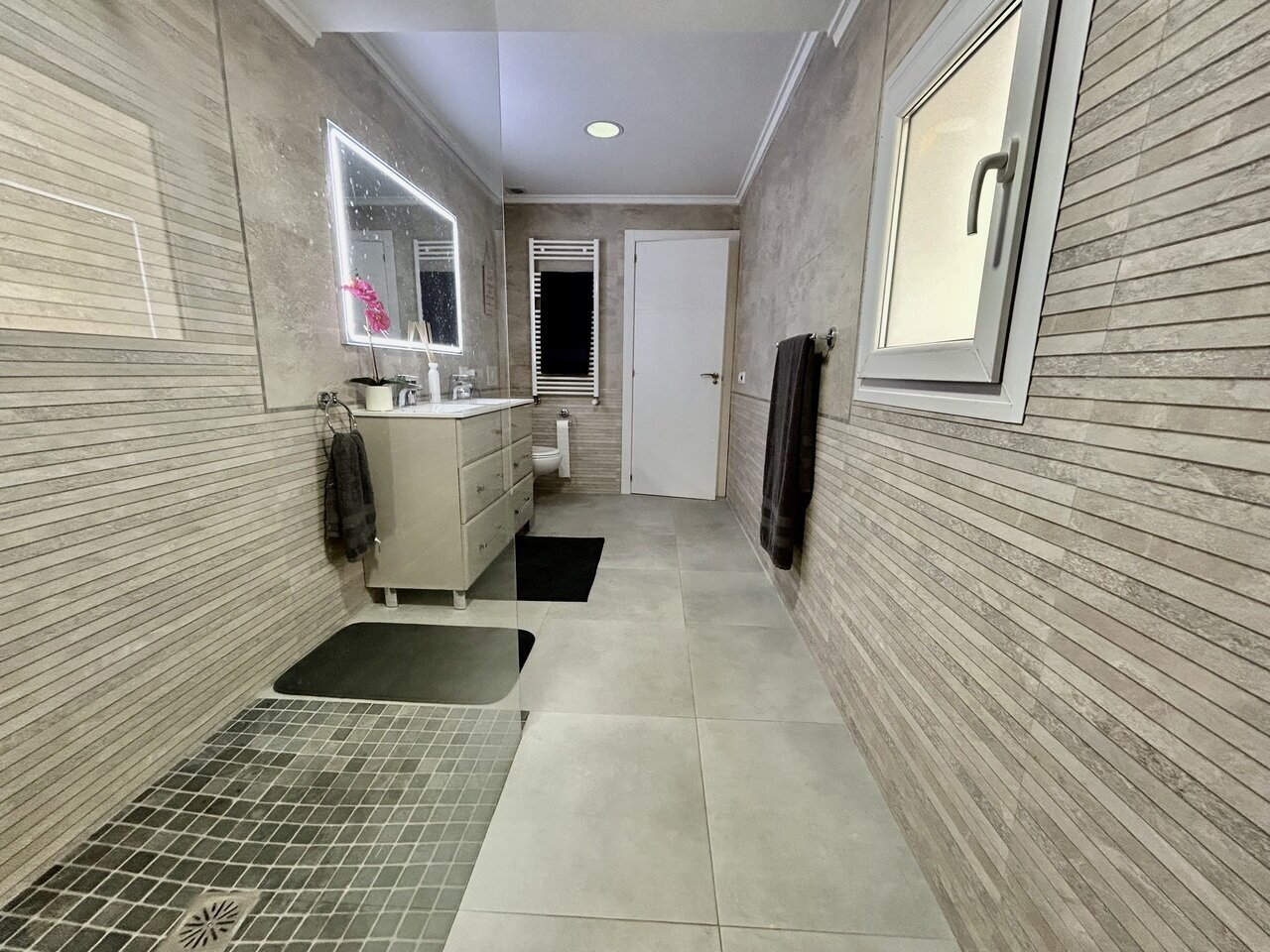 6-Bedroom Villa in Cabo Roig, Cabo Roig - Image 32