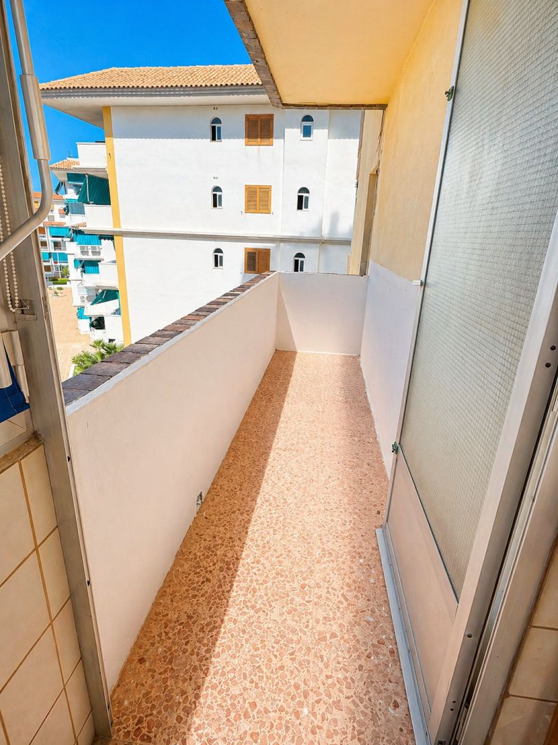 2-Bedroom Apartment in Los Europeos, Torrevieja - Image 12
