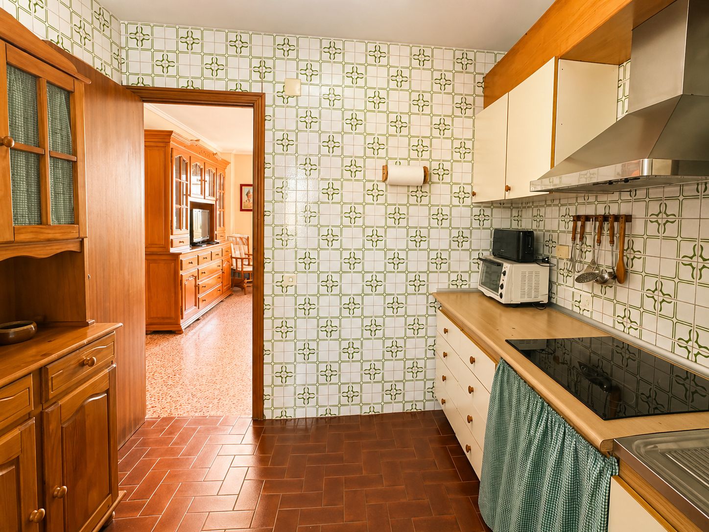 2-Bedroom Apartment in Los Europeos, Torrevieja - Image 6