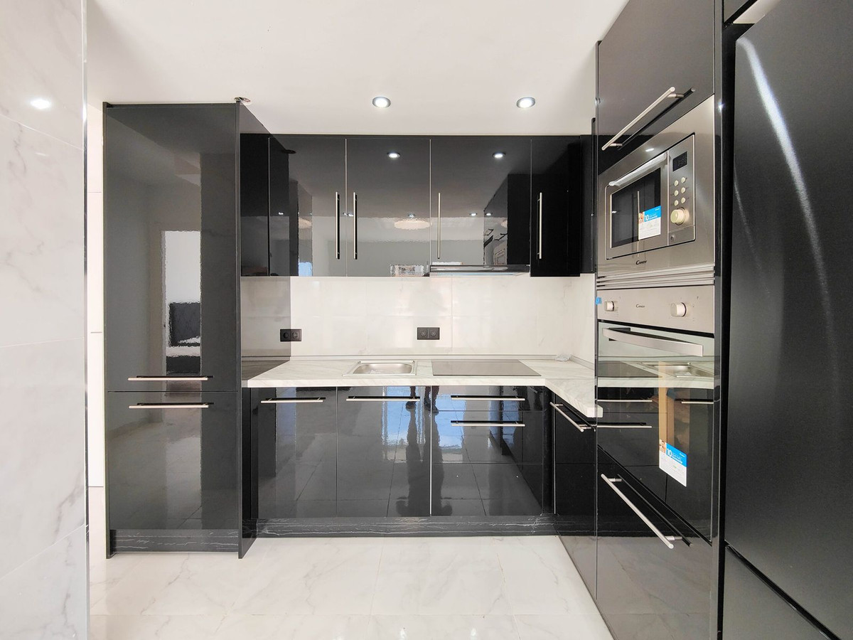 Tussenwoning met 2 Slaapkamers in Punta Prima, Orihuela C... - Image 5