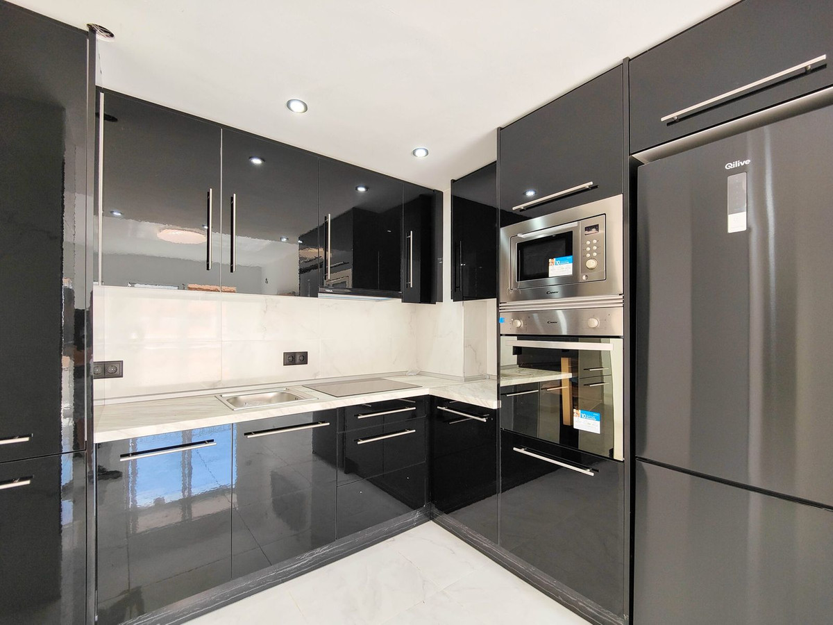 Tussenwoning met 2 Slaapkamers in Punta Prima, Orihuela C... - Image 6