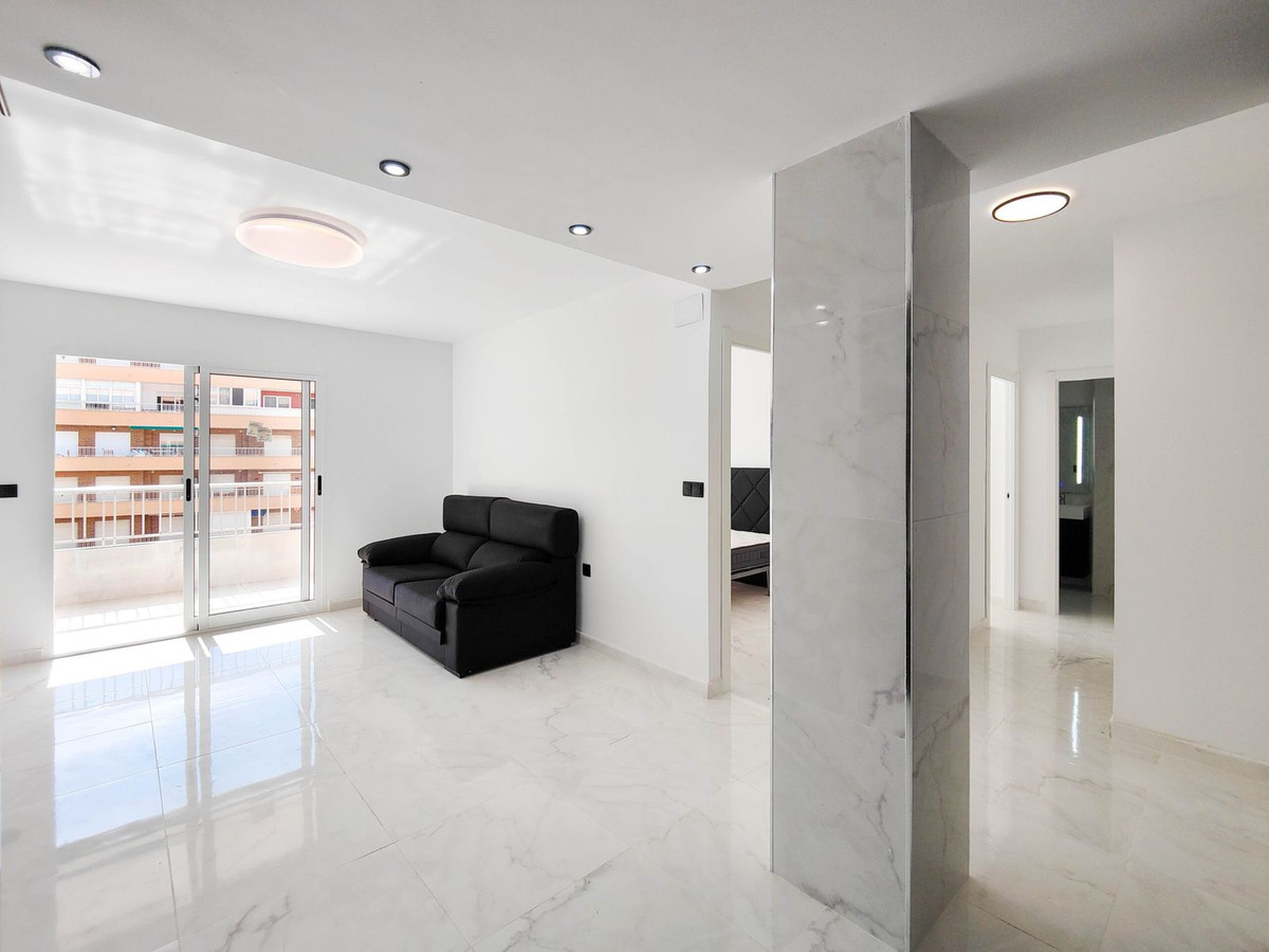 Tussenwoning met 2 Slaapkamers in Punta Prima, Orihuela C... - Image 8