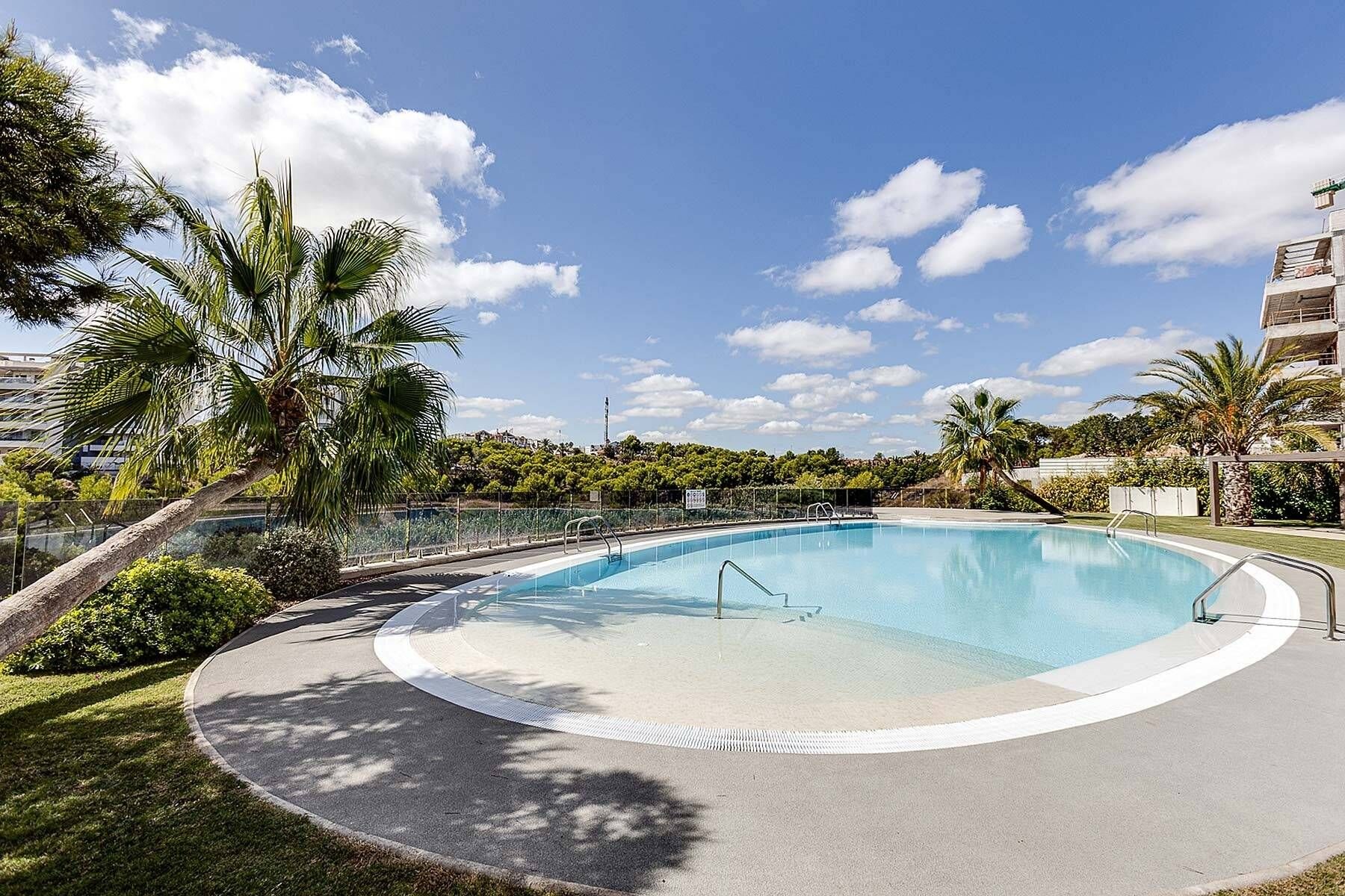 3-Bedroom Apartment in Los Dolses, Orihuela Costa - Image 10