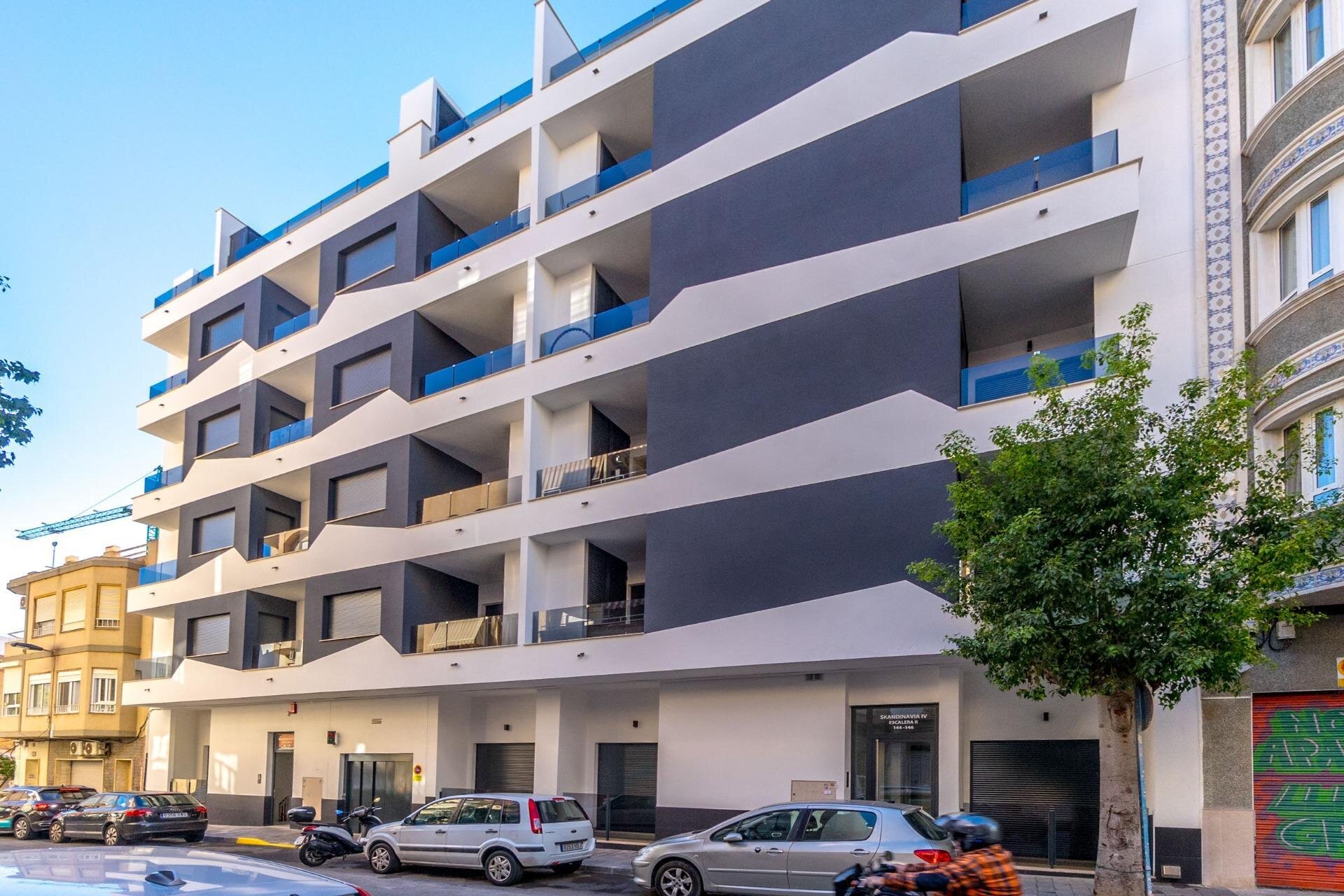 2-Bedroom Apartment in Playa del Cura, Torrevieja - Image 23