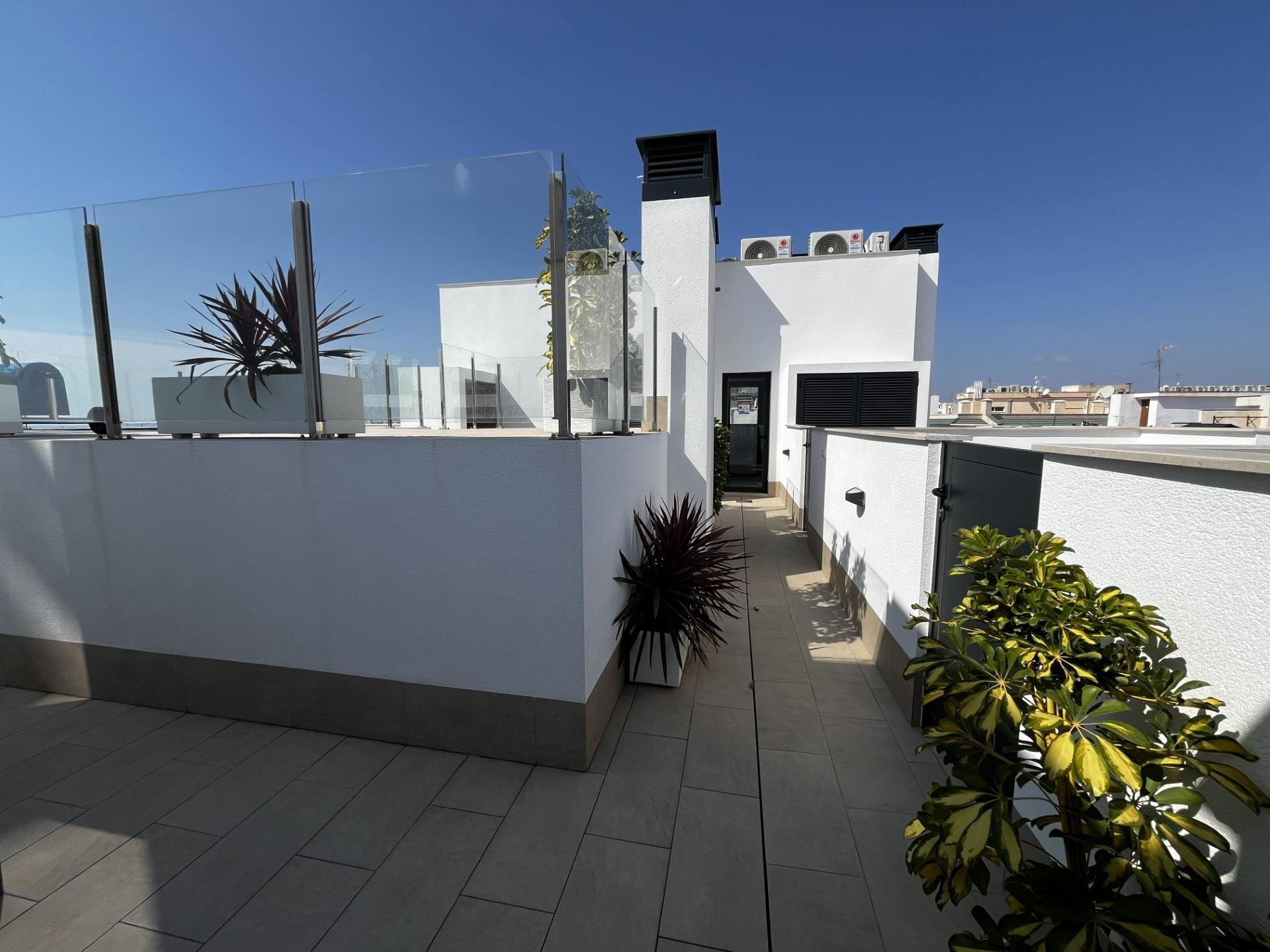 2-Bedroom Apartment in Playa del Cura, Torrevieja - Image 25
