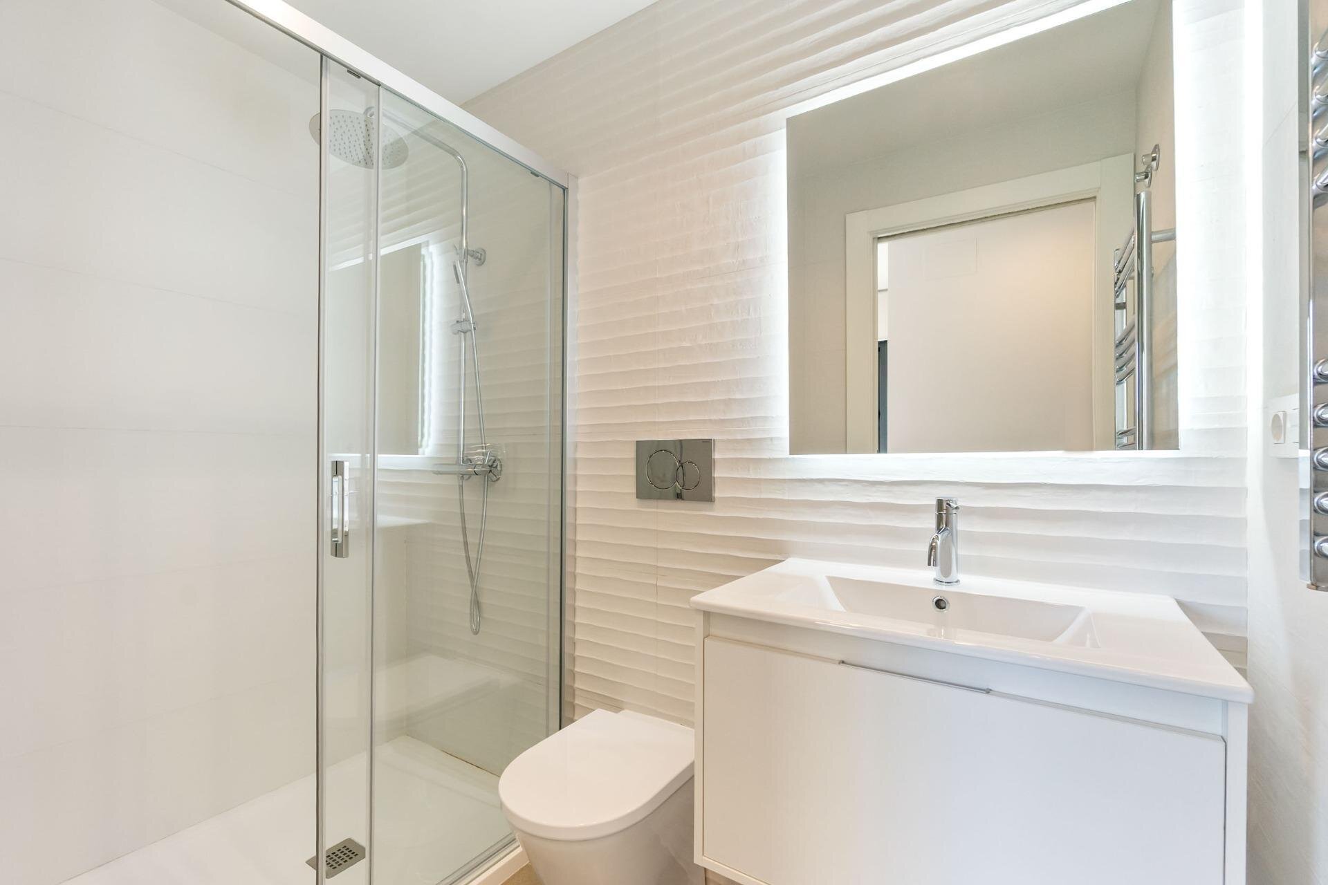 2-Bedroom Apartment in Playa del Cura, Torrevieja - Image 8