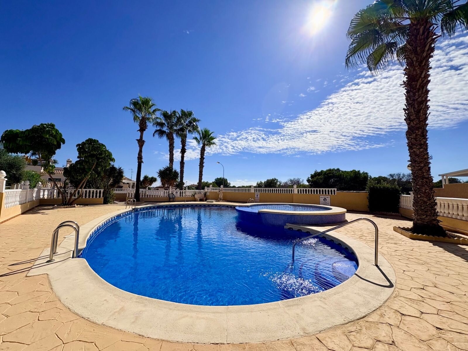 3-Bedroom House in Lomas de Cabo Roig, Orihuela Costa - Image 2