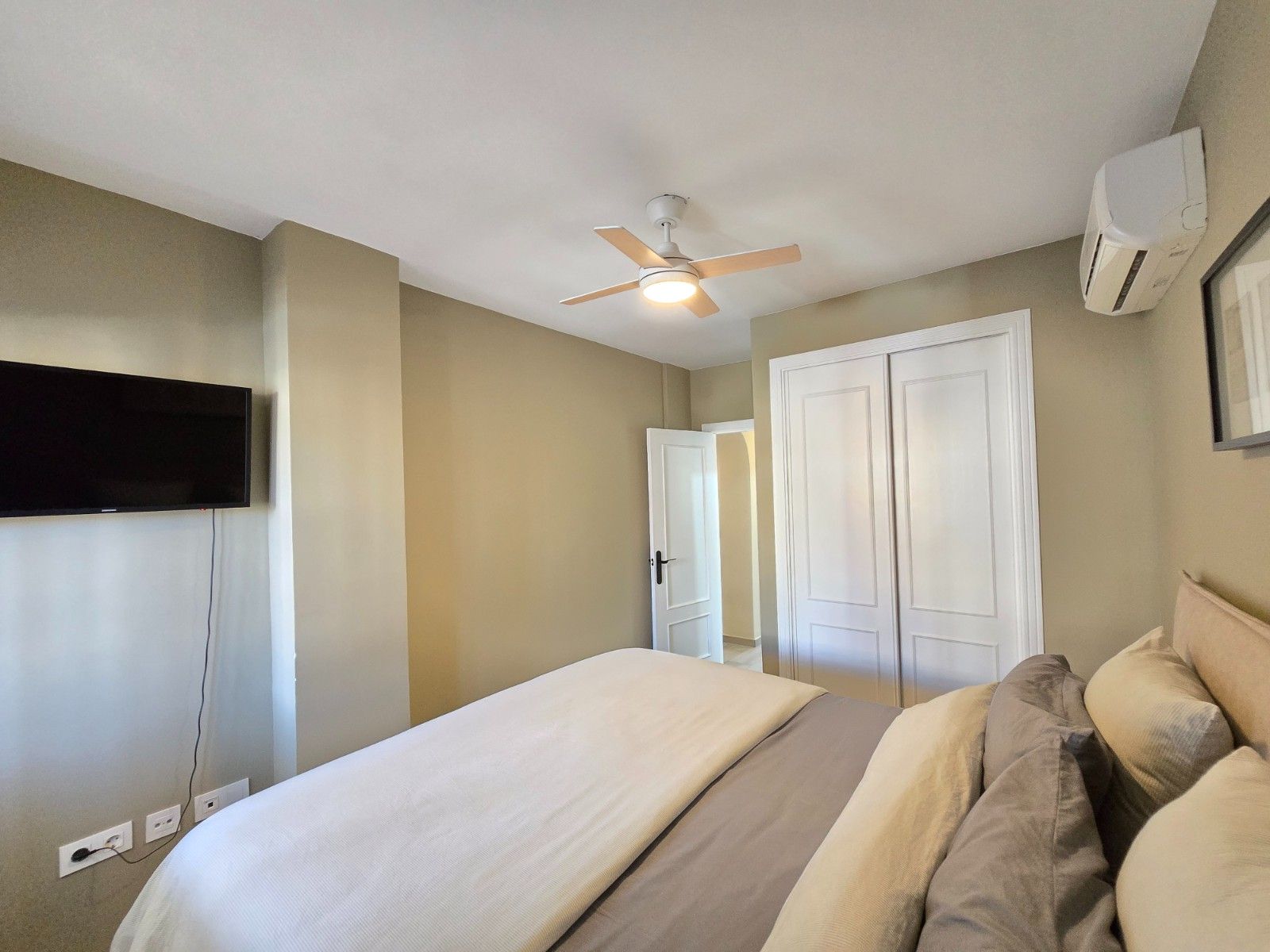 2-Bedroom Apartment in Los Altos, Orihuela Costa - Image 28