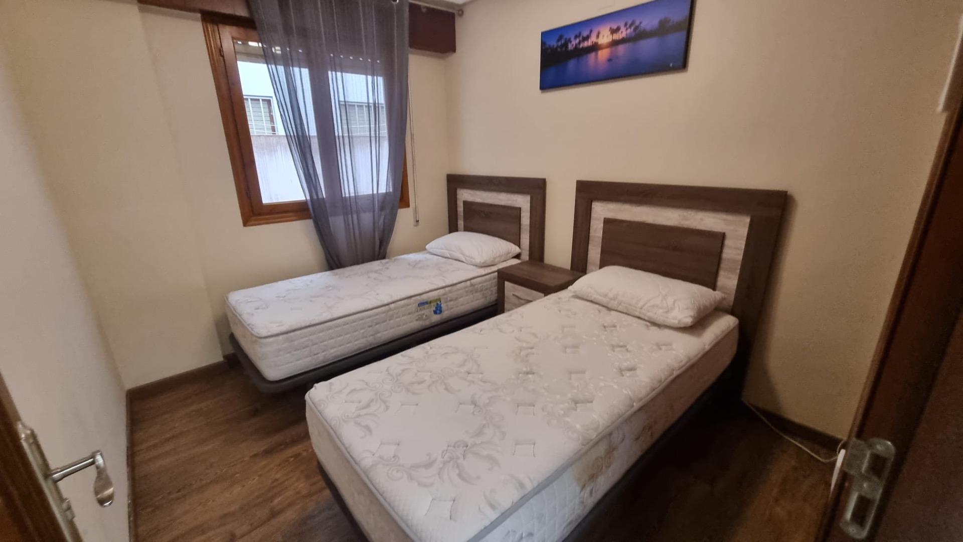 4-Bedroom Apartment in Torrevieja - Image 12