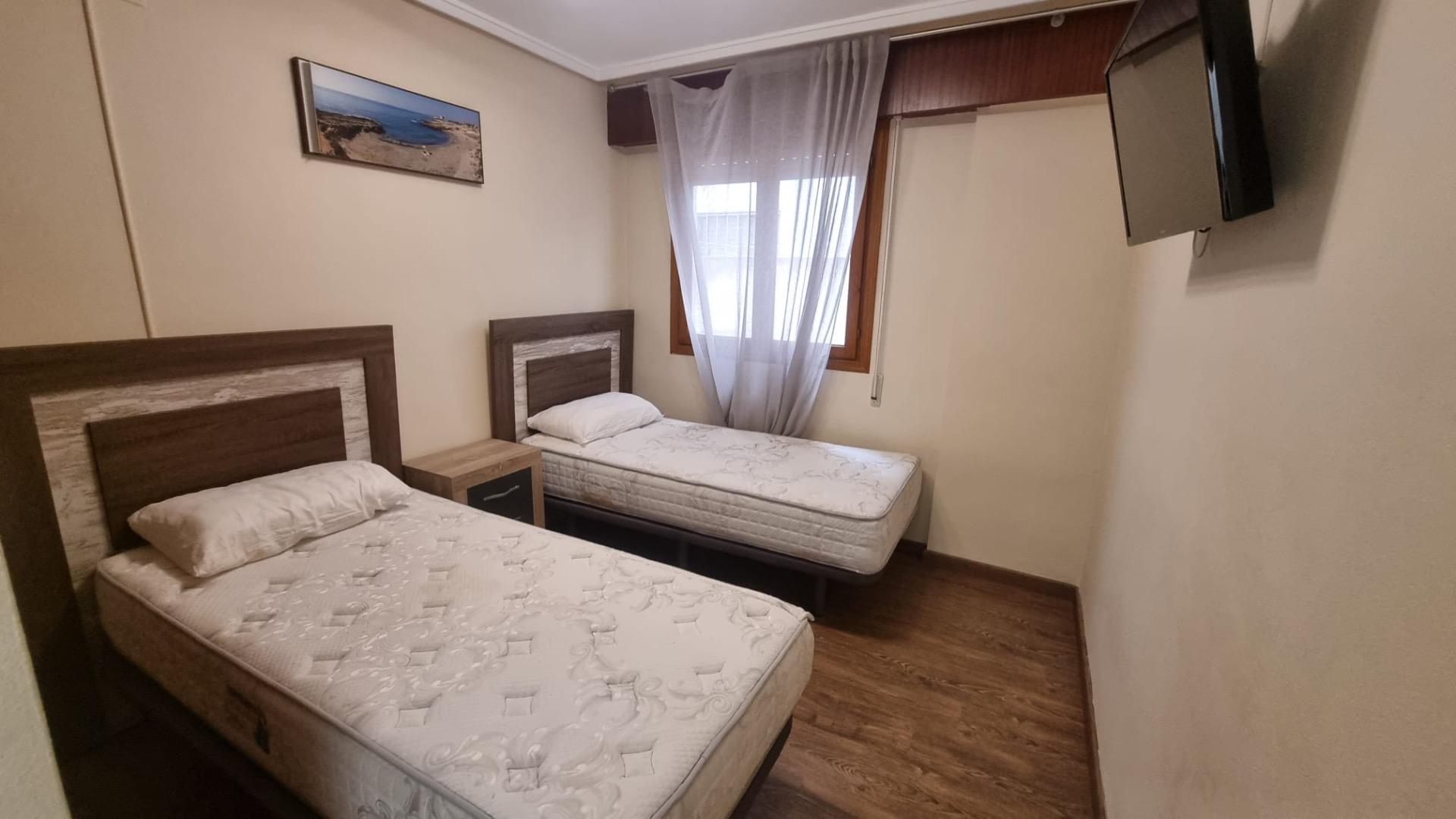 4-Bedroom Apartment in Torrevieja - Image 13