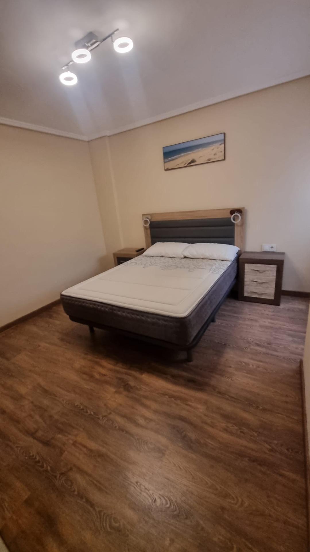 4-Bedroom Apartment in Torrevieja - Image 14