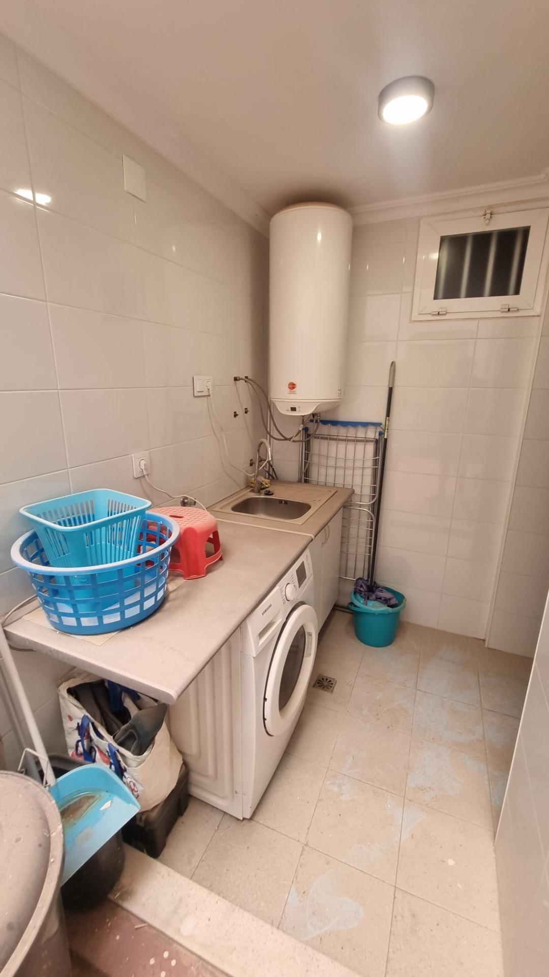 4-Bedroom Apartment in Torrevieja - Image 16