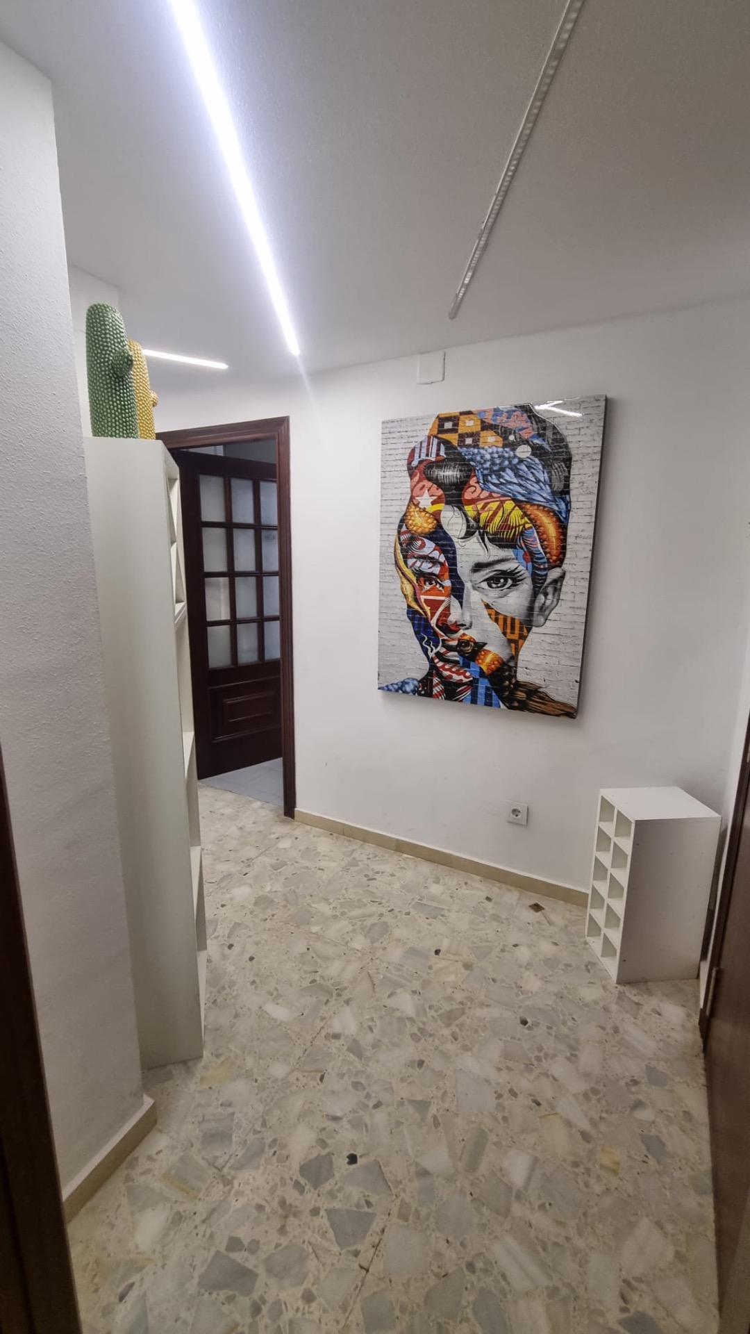 4-Bedroom Apartment in Torrevieja - Image 21