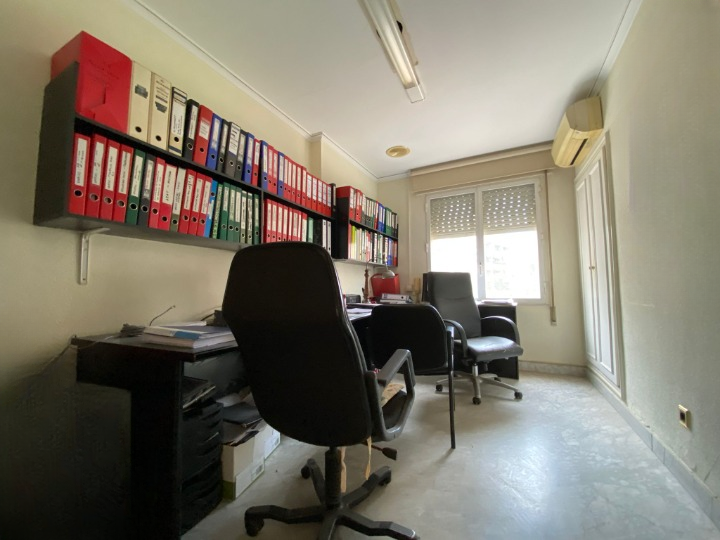 5-Bedroom Apartment in Torrevieja - Image 6