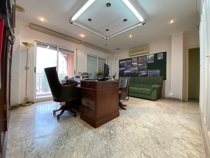 5-Bedroom Apartment in Torrevieja - Image 7