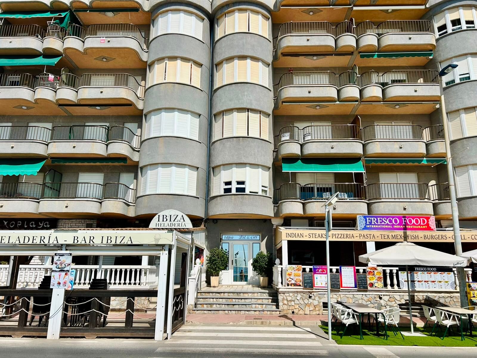 3-Bedroom Apartment in Habaneras, Torrevieja - Image 1