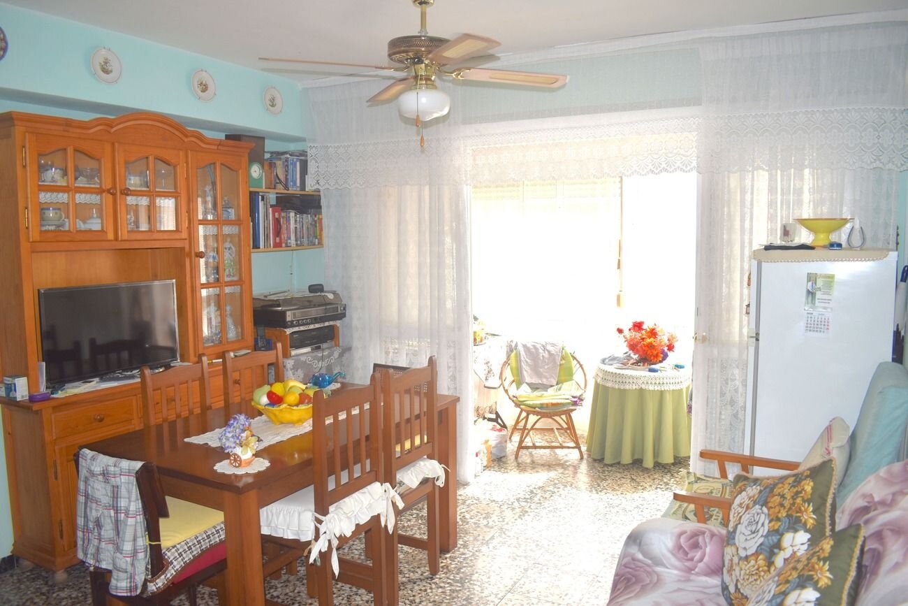 3-Bedroom Apartment in El Edén - Los Estaños, Guardamar del Segura - Image 5