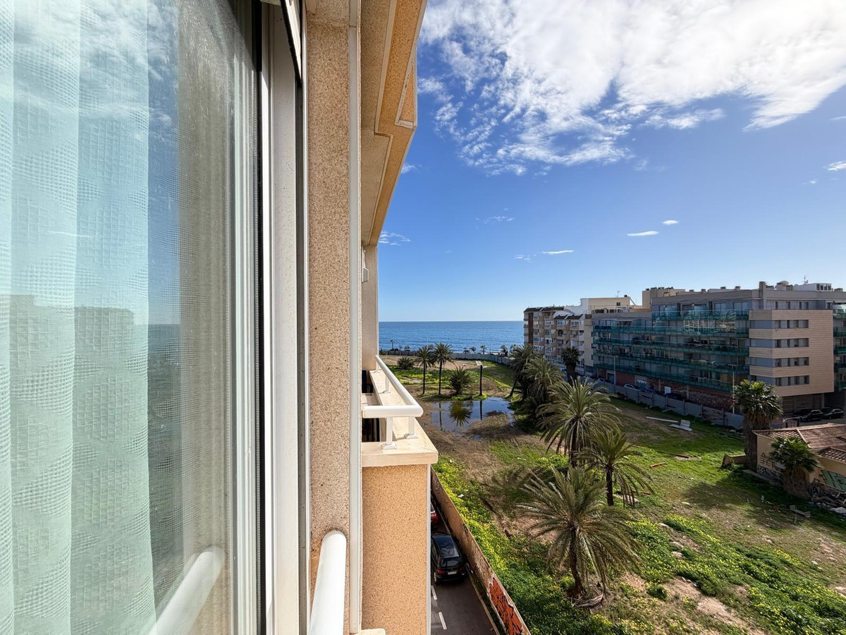 2-Bedroom Middle Floor Apartment in  Torrevieja | Sunny C... - Image 25