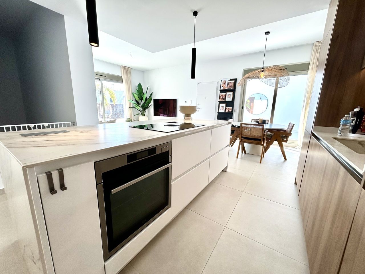 4-Bedroom Villa in Pueblo 9, San Miguel de Salinas - Image 10