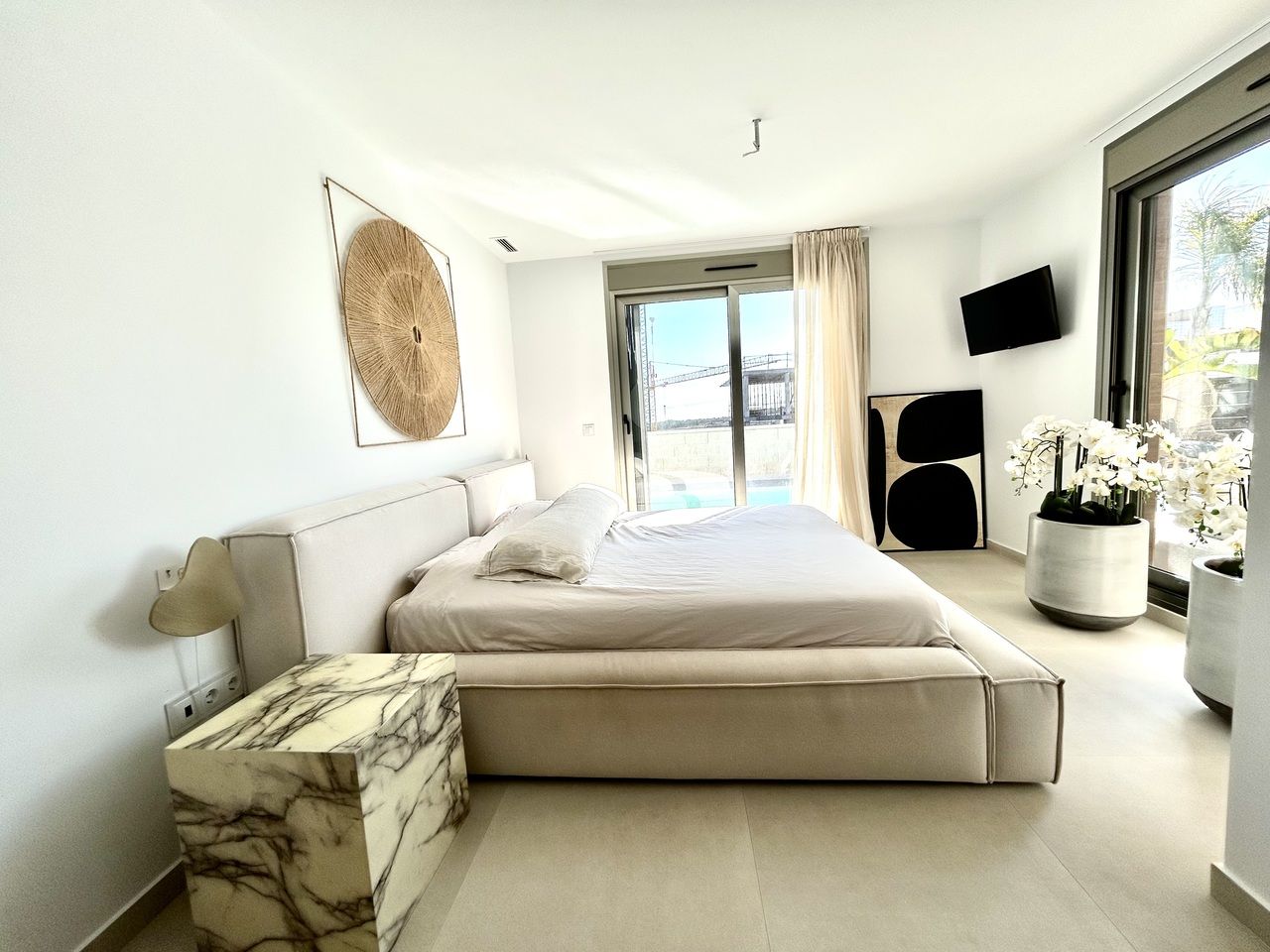 4-Bedroom Villa in Pueblo 9, San Miguel de Salinas - Image 12