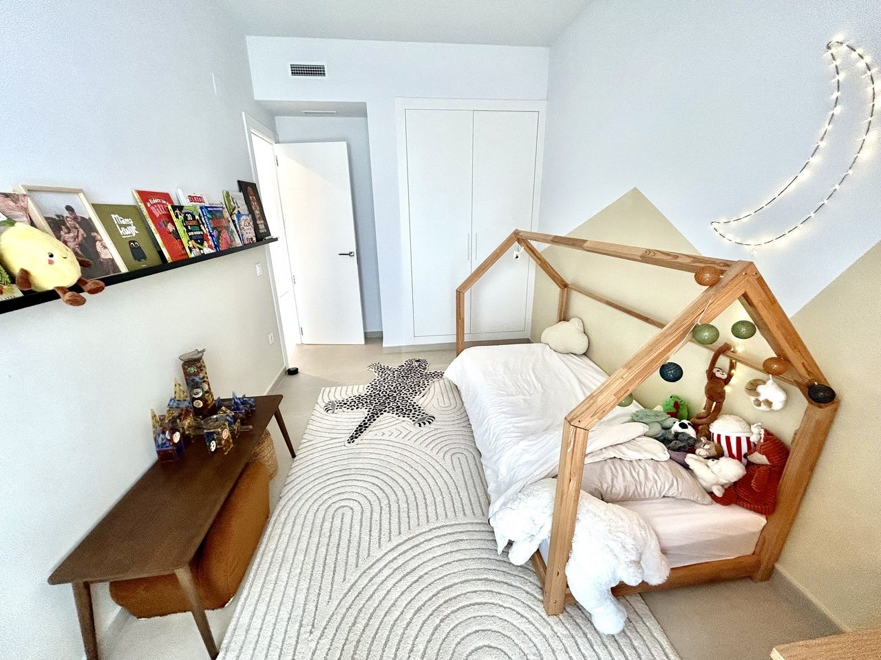 4-Bedroom Villa in Pueblo 9, San Miguel de Salinas - Image 22