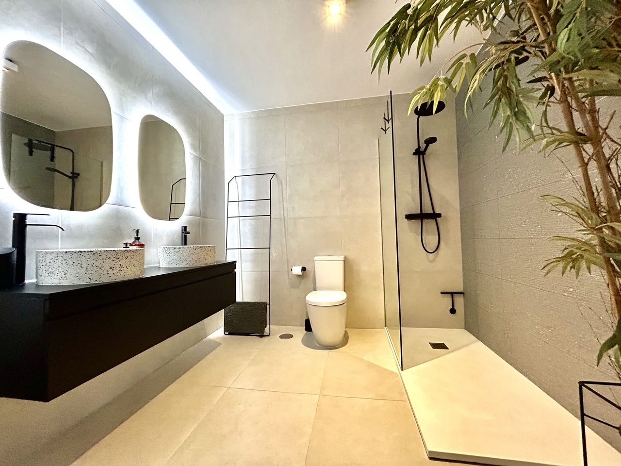 4-Bedroom Villa in Pueblo 9, San Miguel de Salinas - Image 32