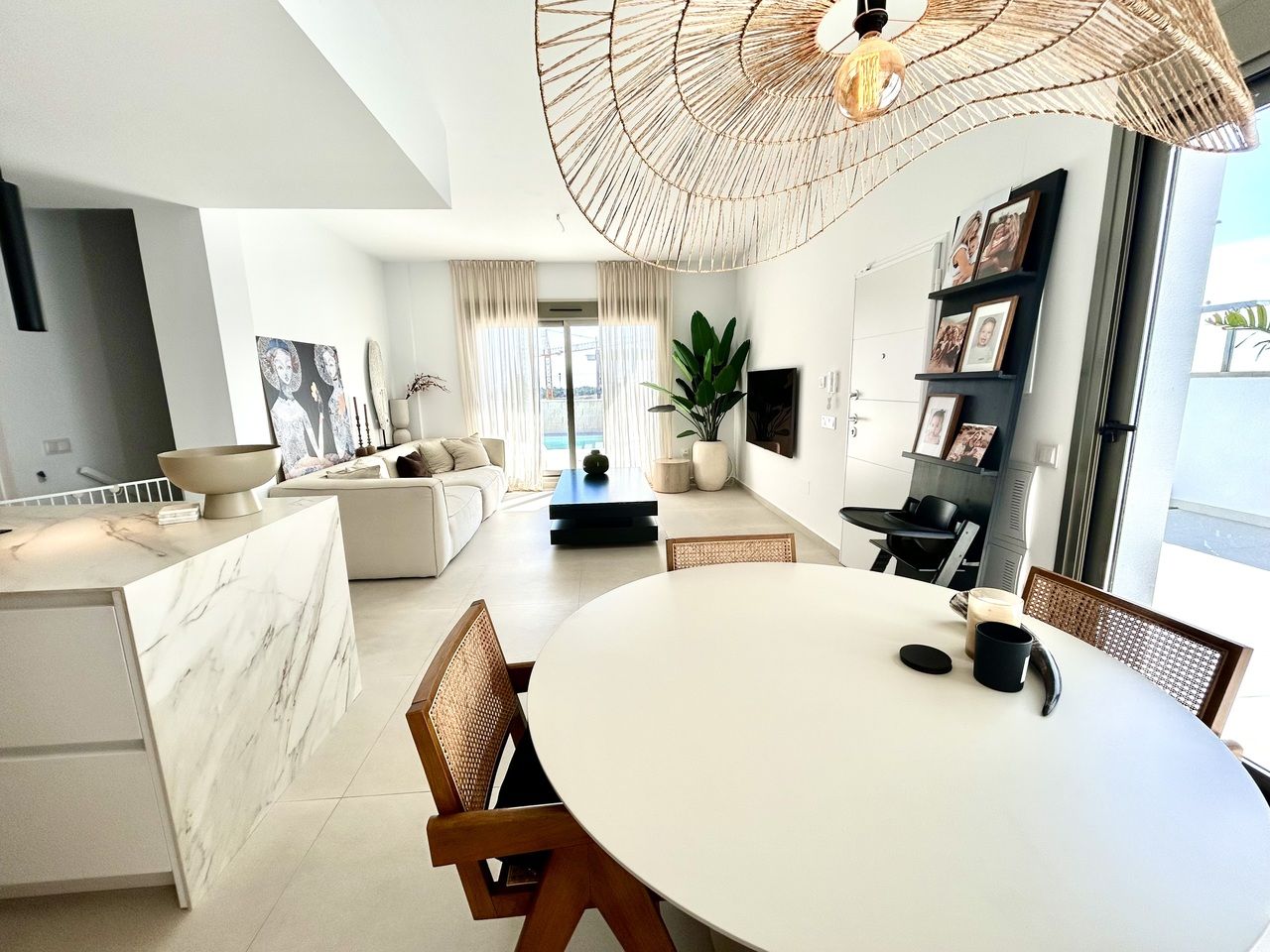 4-Bedroom Villa in Pueblo 9, San Miguel de Salinas - Image 5