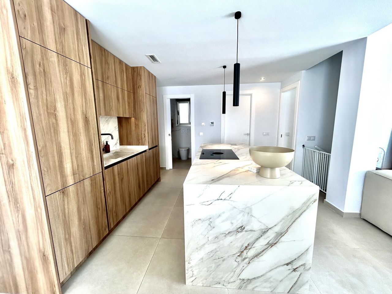 4-Bedroom Villa in Pueblo 9, San Miguel de Salinas - Image 8