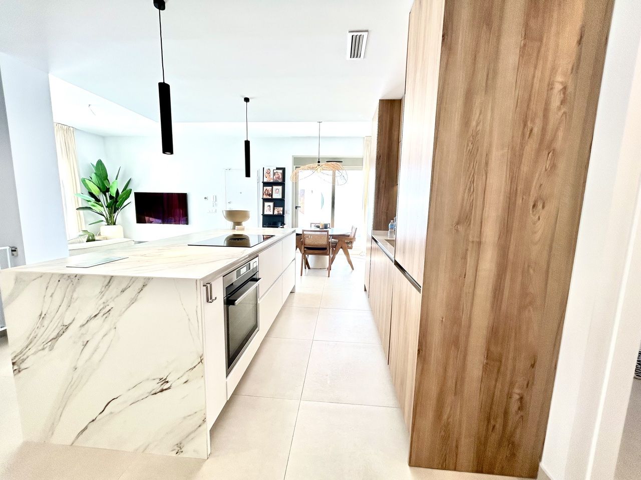 4-Bedroom Villa in Pueblo 9, San Miguel de Salinas - Image 9