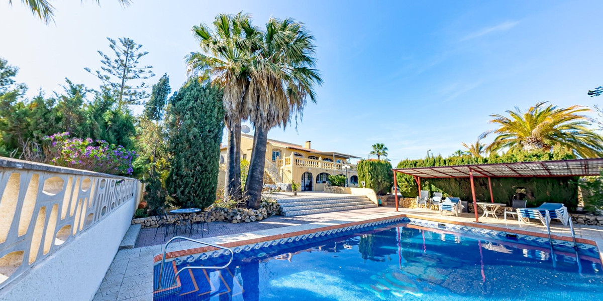 8-Bedroom Detached House in La Nucia | Sunny Casas - Cos... - Image 16