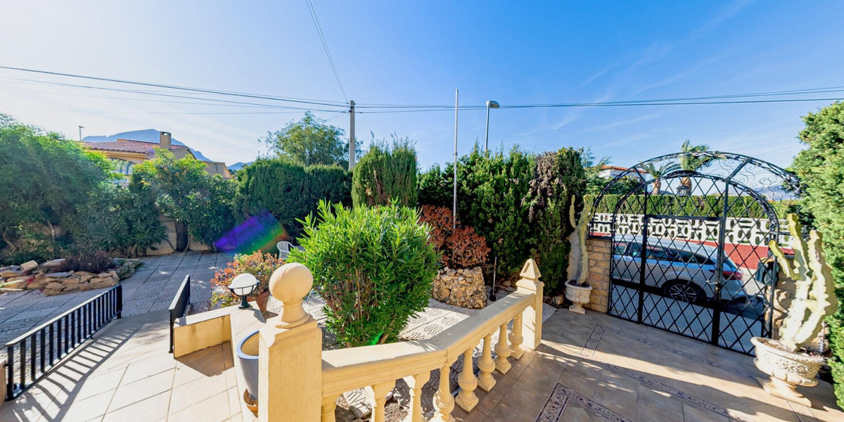 8-Bedroom Detached House in La Nucia | Sunny Casas - Cos... - Image 18