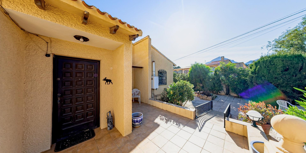 8-Bedroom Detached House in La Nucia | Sunny Casas - Cos... - Image 23