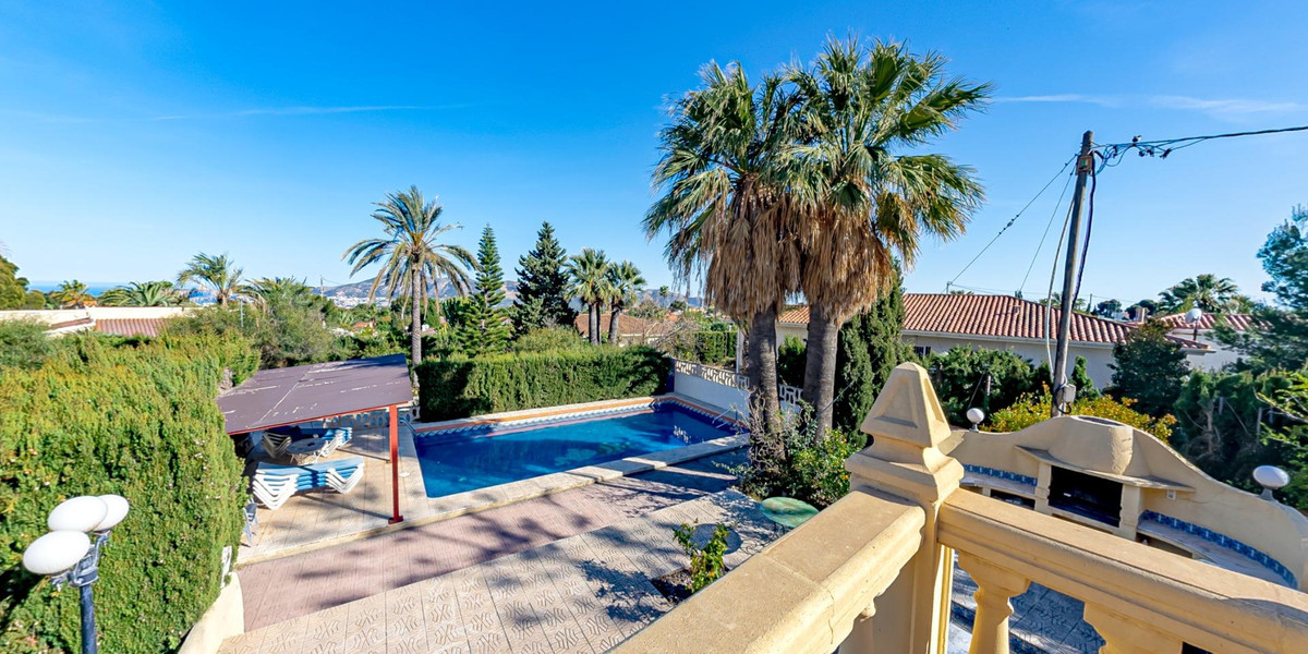 8-Bedroom Detached House in La Nucia | Sunny Casas - Cos... - Image 3