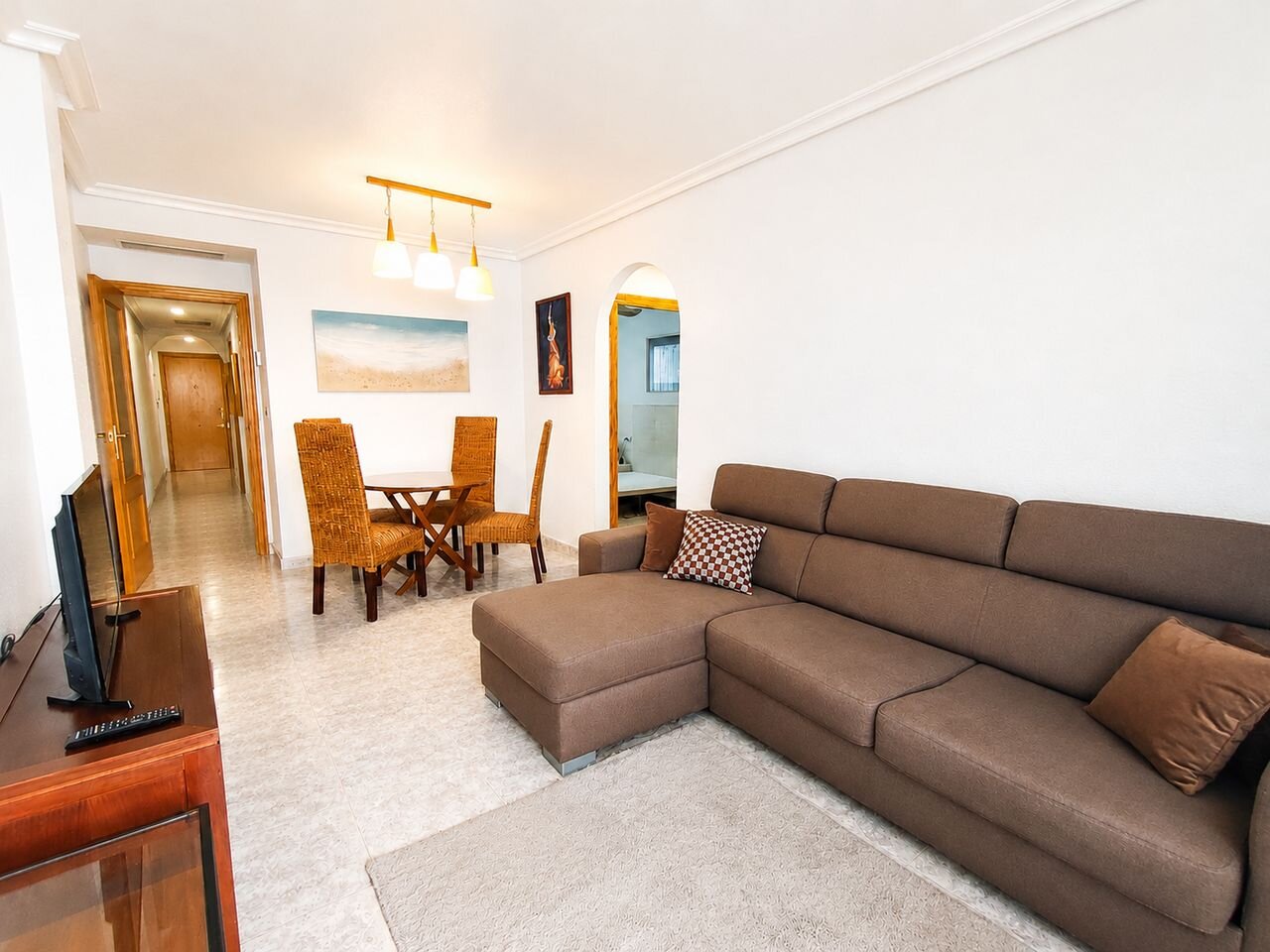 2-Bedroom Apartment in Guardamar del Segura - Image 1