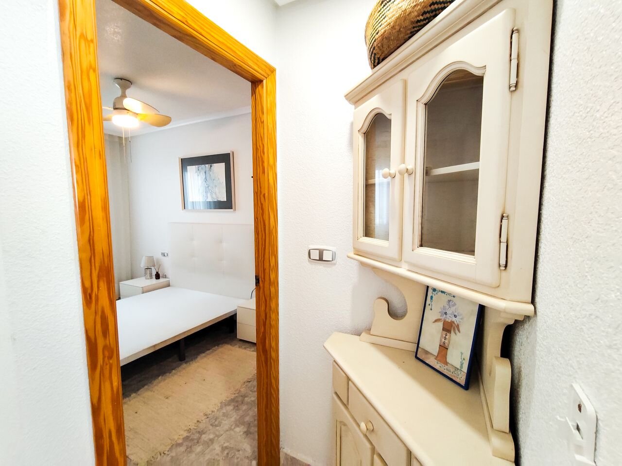 2-Bedroom Apartment in Guardamar del Segura - Image 10