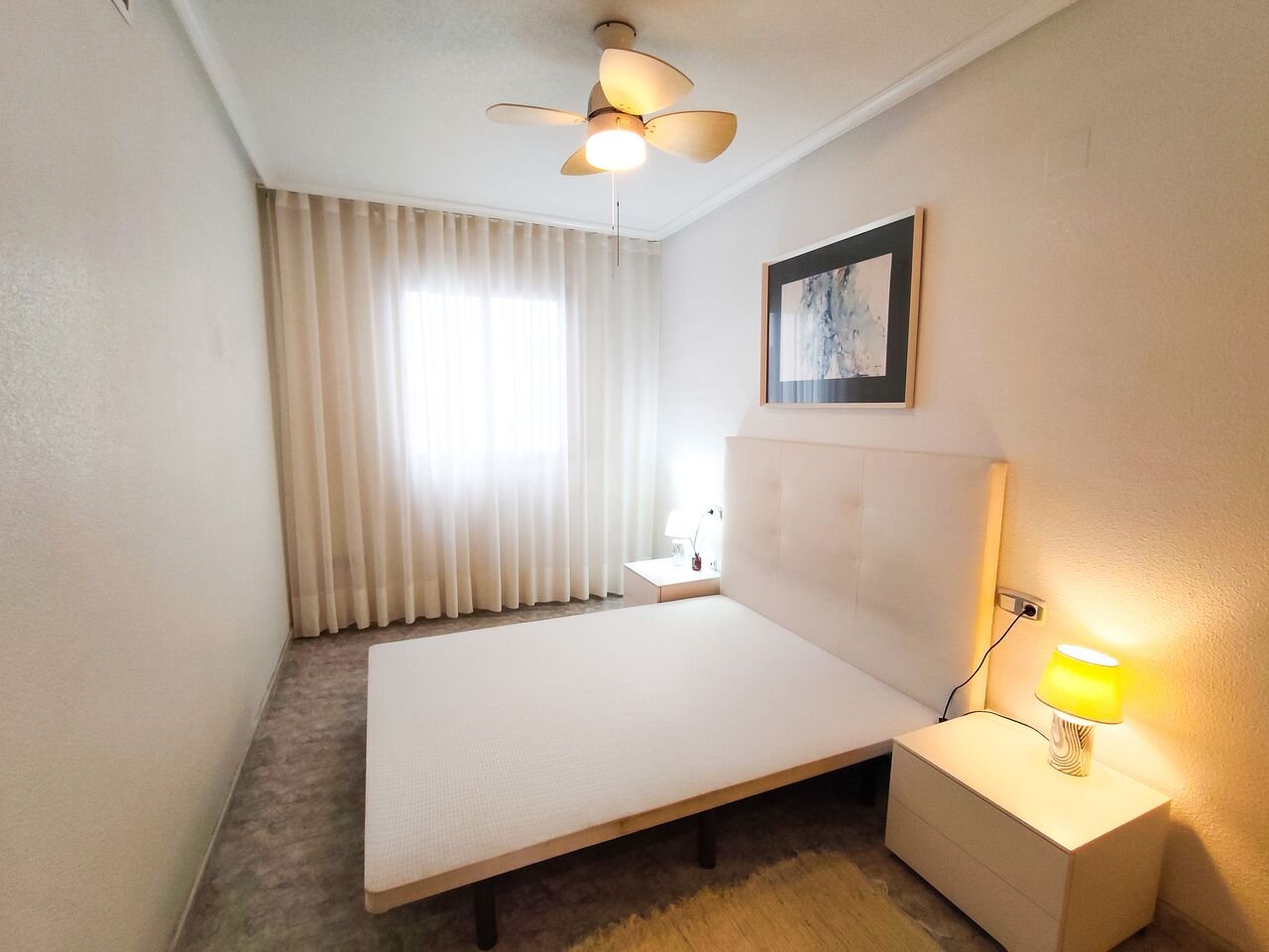 2-Bedroom Apartment in Guardamar del Segura - Image 11