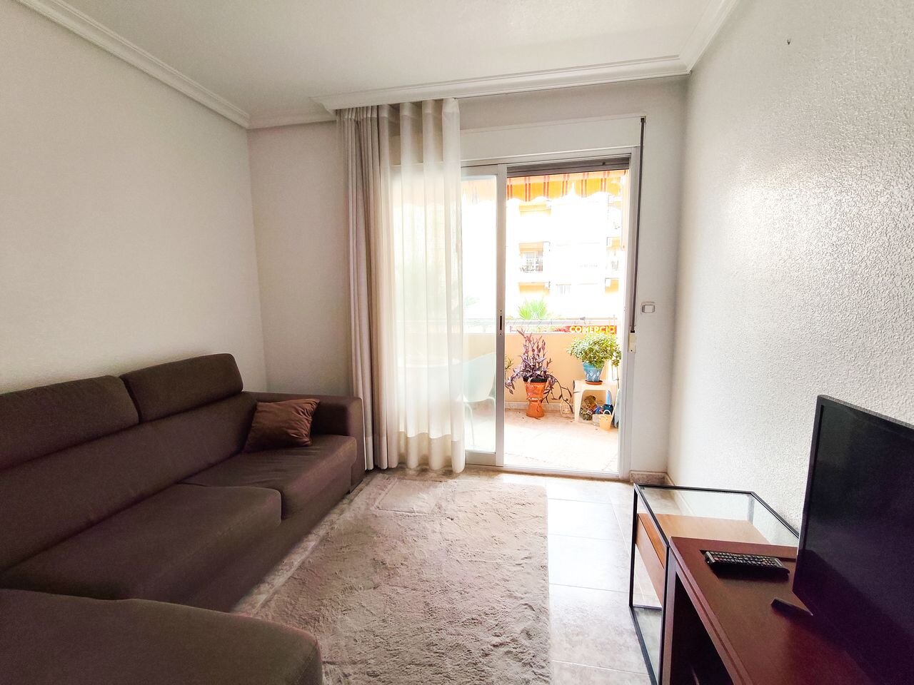 2-Bedroom Apartment in Guardamar del Segura - Image 4